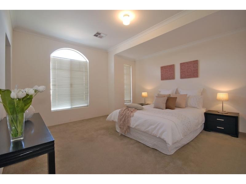 15 Baglione Green, Tapping WA 6065