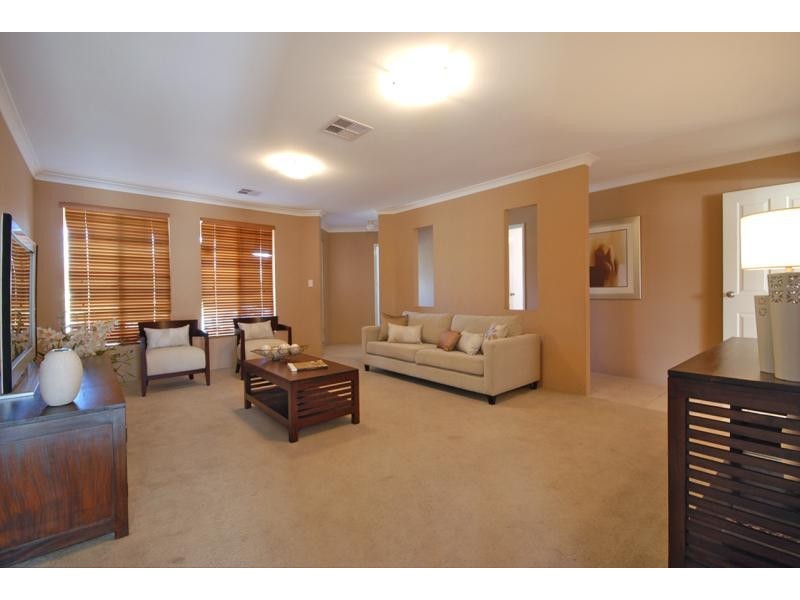 15 Baglione Green, Tapping WA 6065