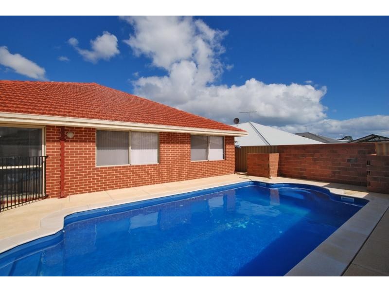 15 Baglione Green, Tapping WA 6065