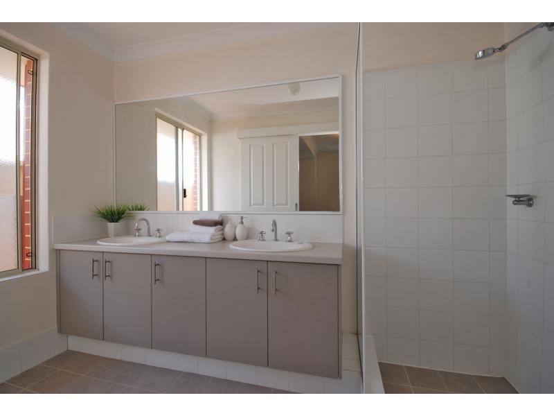 15 Baglione Green, Tapping WA 6065