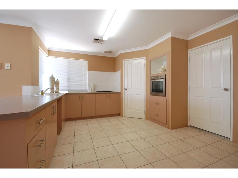 15 Baglione Green, Tapping WA 6065