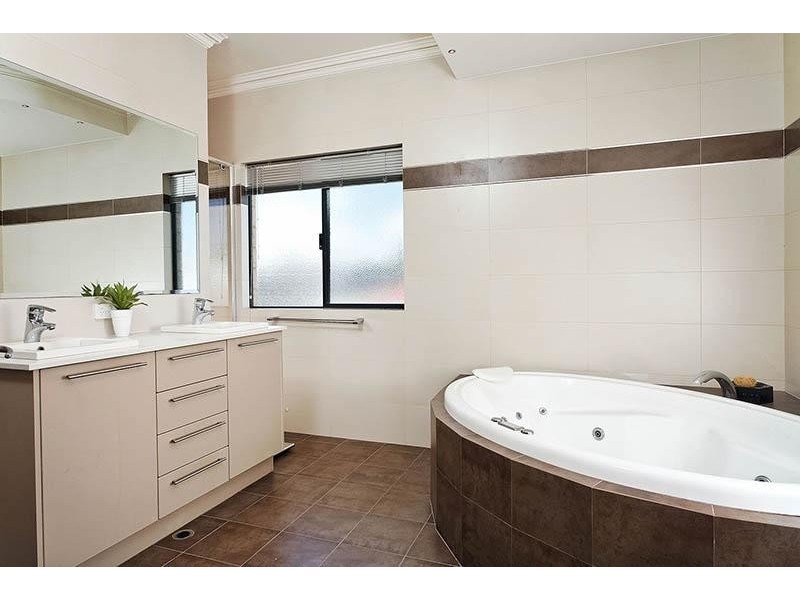 55 Denman Gardens, Landsdale WA 6065