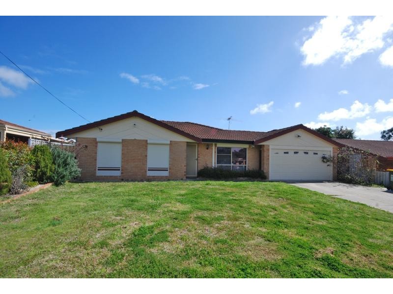 5 Bannerman Court, Marangaroo WA 6064