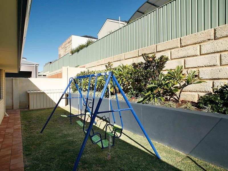 7 Hansen Vista, Landsdale WA 6065