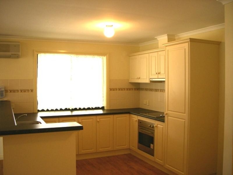 59 PARKER AVENUE, Strathalbyn SA 5255