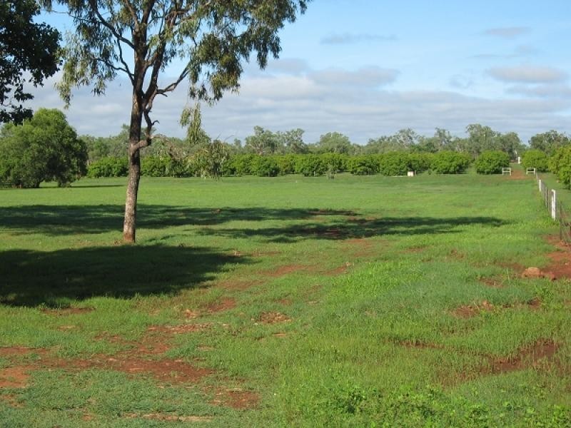 2 Cummings Rd, Katherine NT 0850
