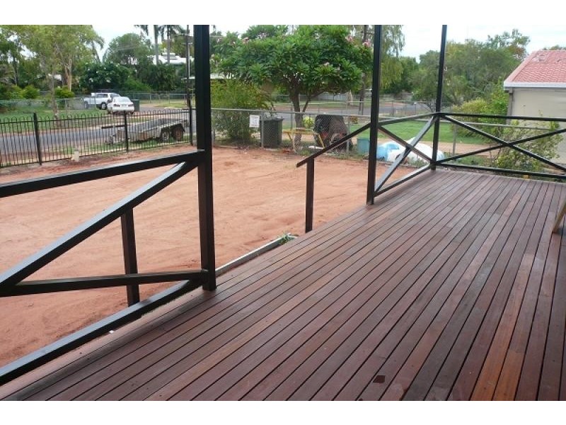 11 Sandalwood Cres, Katherine NT 0850