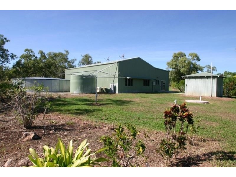 90 Hall Rd, Katherine NT 0850