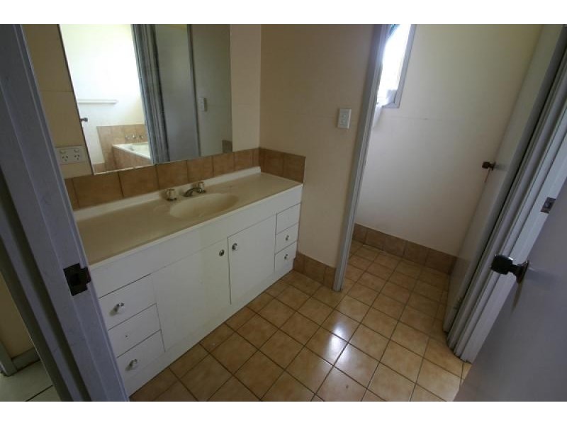 12 Elliott St, Katherine NT 0850