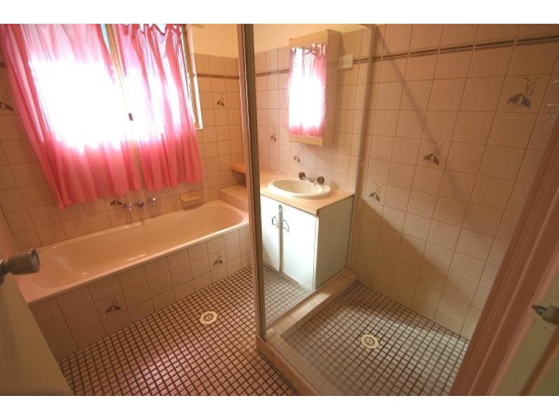 9 Banksia Crt, Katherine NT 0850