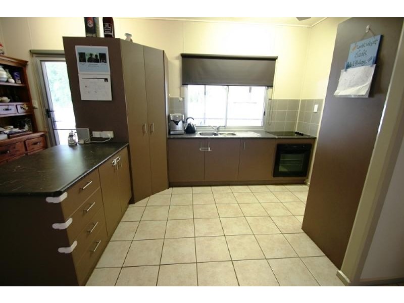 9 Cameron St, Katherine NT 0850