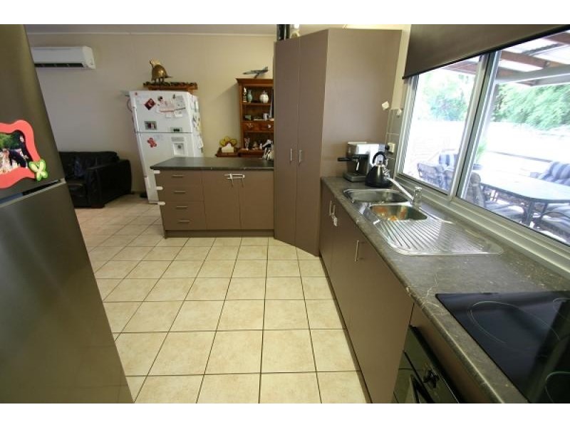9 Cameron St, Katherine NT 0850