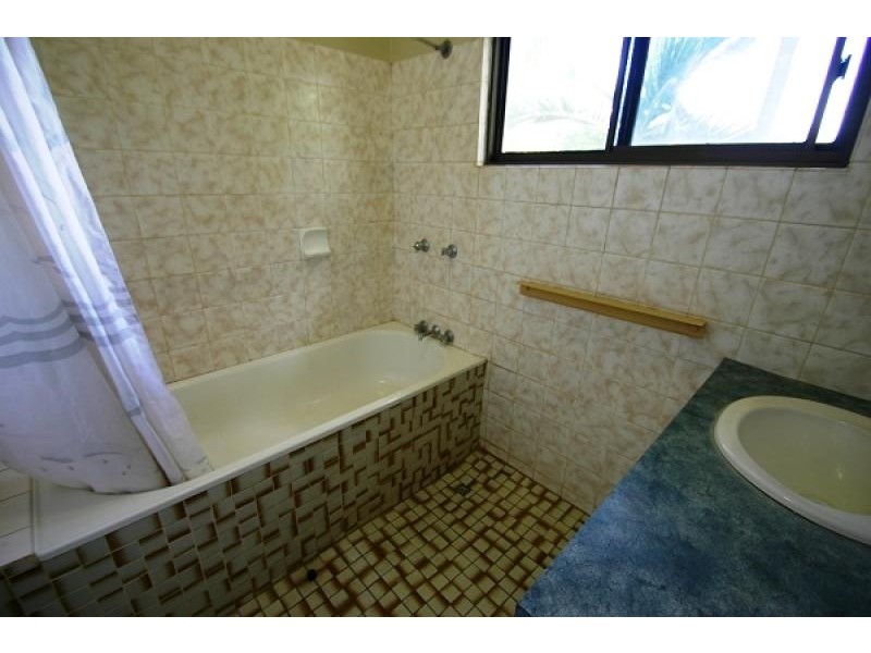 Unit 4 , 2 Clough Crt, Katherine NT 0850