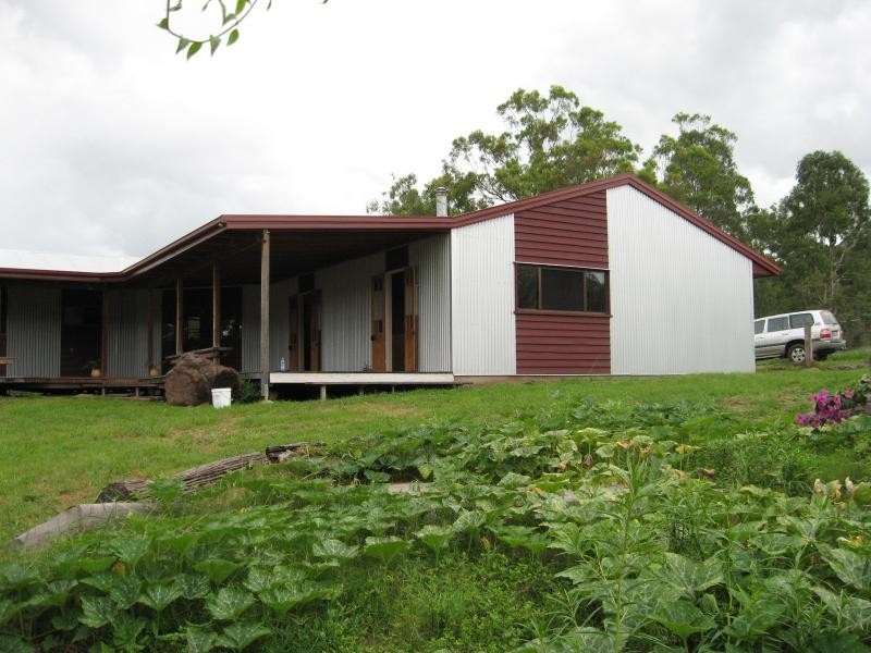 138 Kewins Rd, Glastonbury QLD 4570