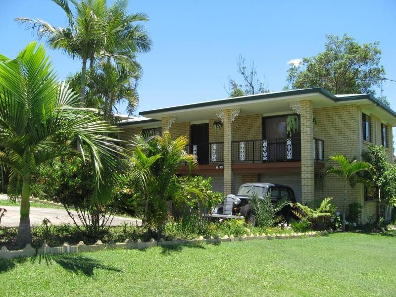 6 luckona Court, Southside QLD 4570