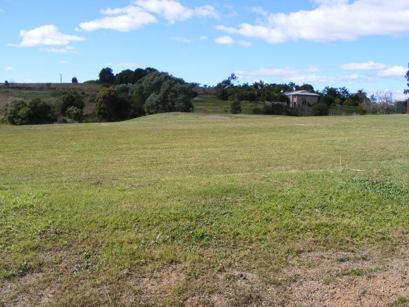 8 Baird Lane, Veteran QLD 4570
