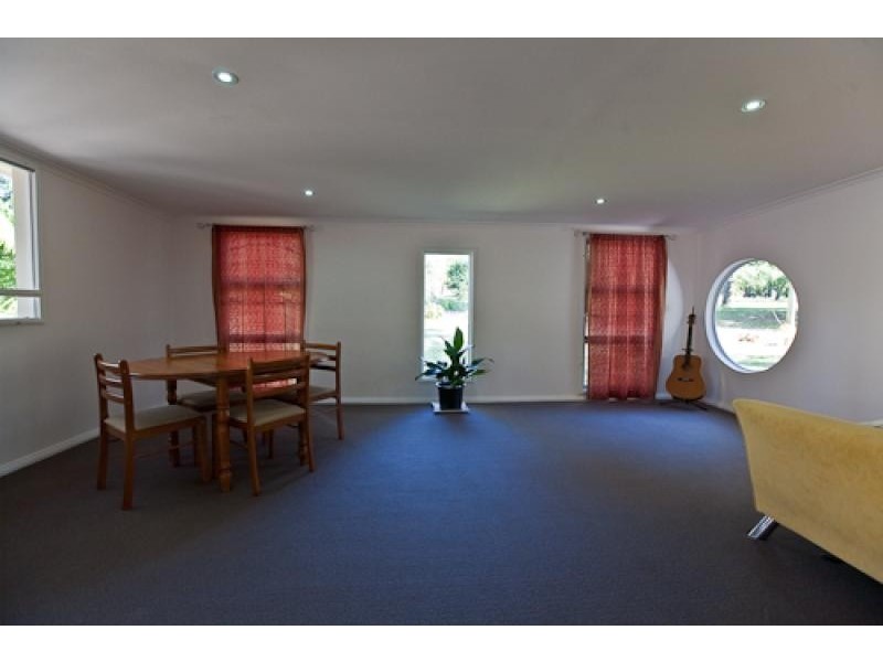 12 Heaviside Road, Neerdie QLD 4570