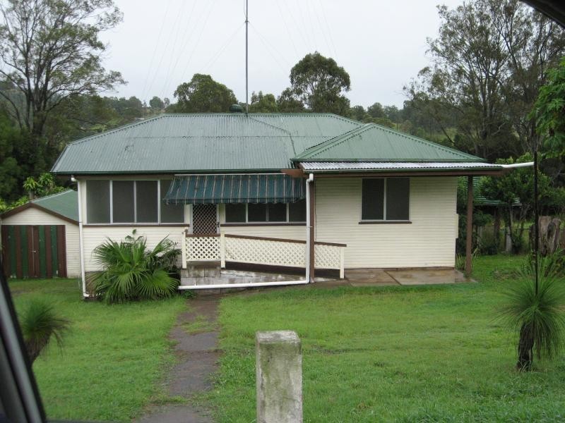 77 main street, Kandanga QLD 4570