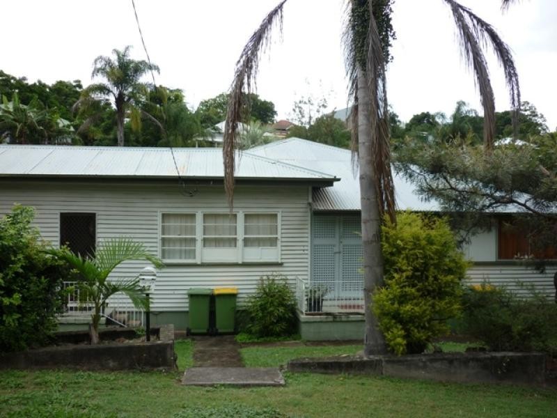 17 Caledonian Hill, Gympie QLD 4570