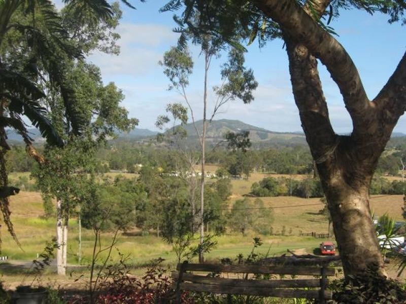 14 Van Doren Rd, Southside QLD 4570
