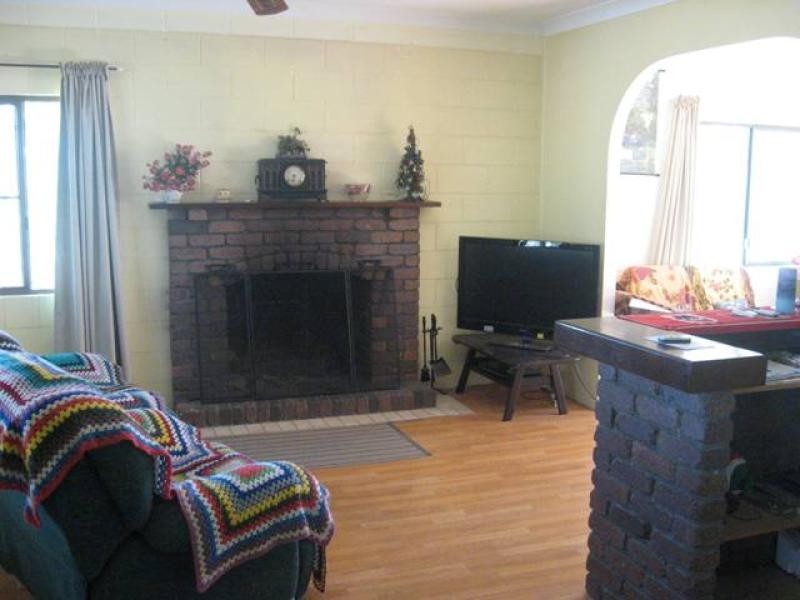 14 Van Doren Rd, Southside QLD 4570