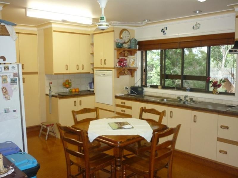 7 Lindsay, Southside QLD 4570