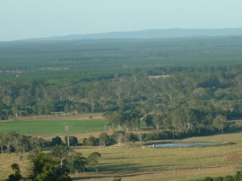 366 Mullins Creek Rd, Goomboorian QLD 4570