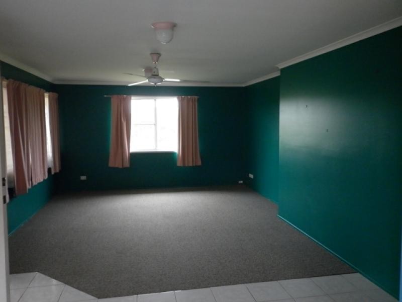 87 Crescent Rd, Gympie QLD 4570