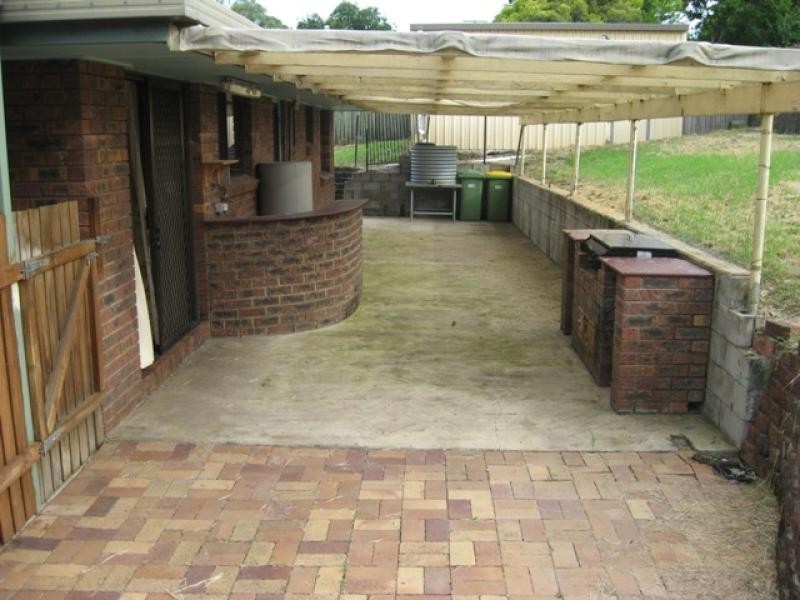 5 Stephenson Place, Monkland QLD 4570