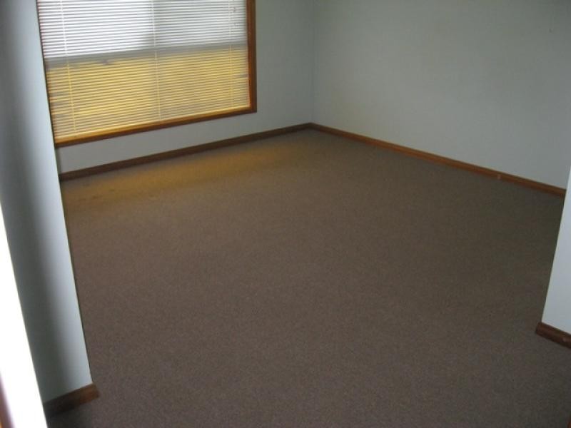 5 Stephenson Place, Monkland QLD 4570