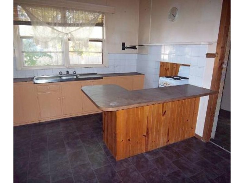 28 GROWSE STREET, Yarram VIC 3971