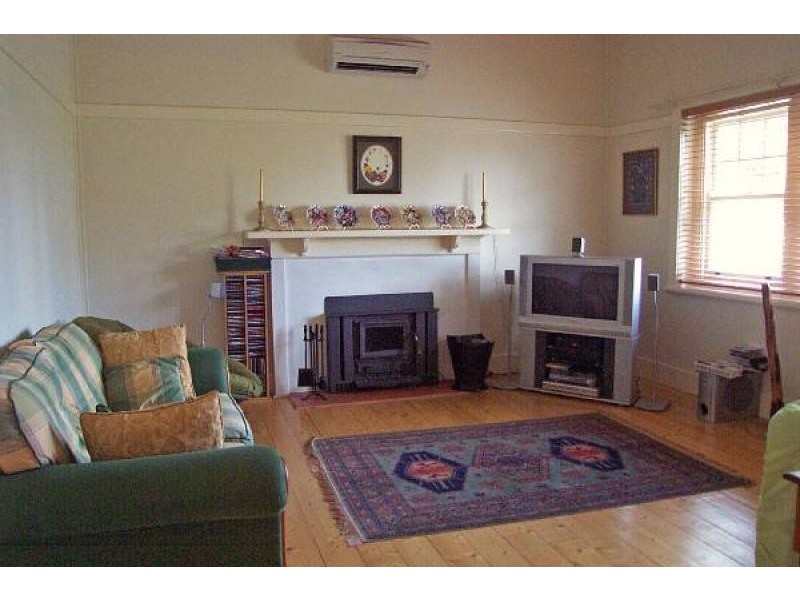63 COMMERCIAL ROAD, Yarram VIC 3971