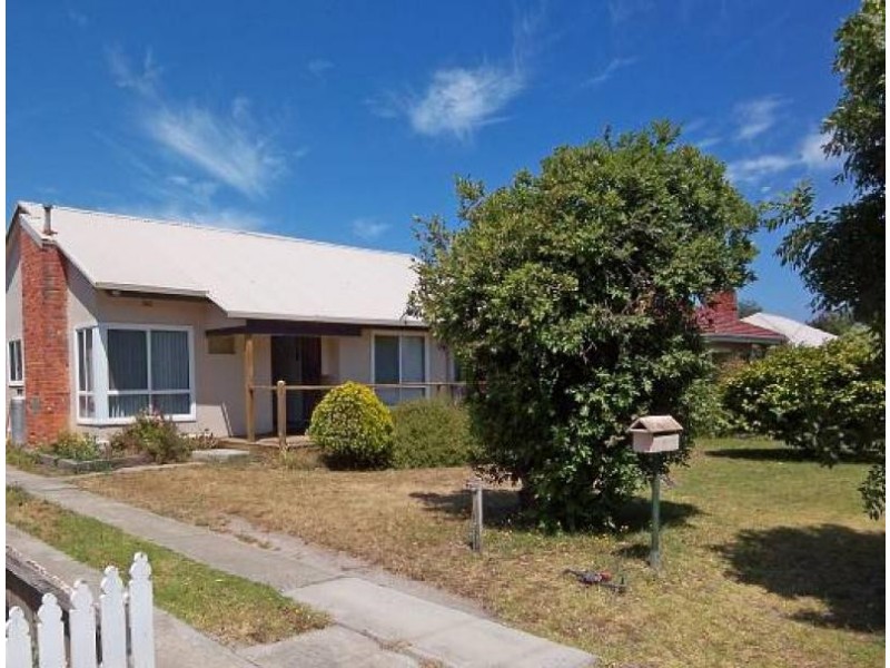 10 DUKE STREET, Yarram VIC 3971