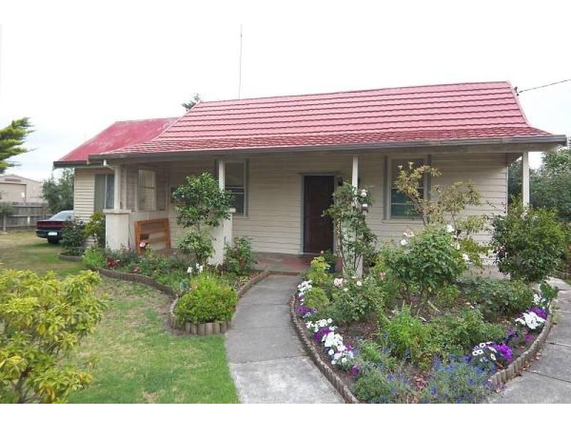 24 WESLEY STREET, Yarram VIC 3971