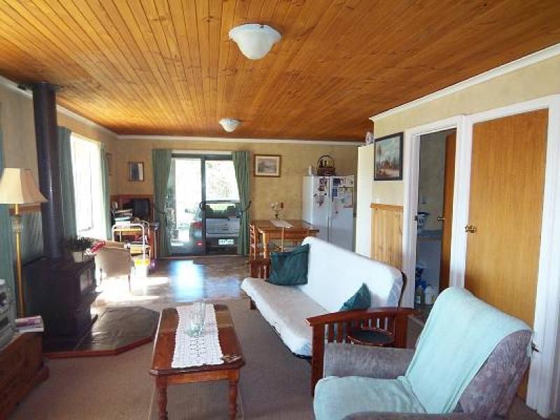 528 OLD WHITELAWS TRACK, Devon North VIC 3971