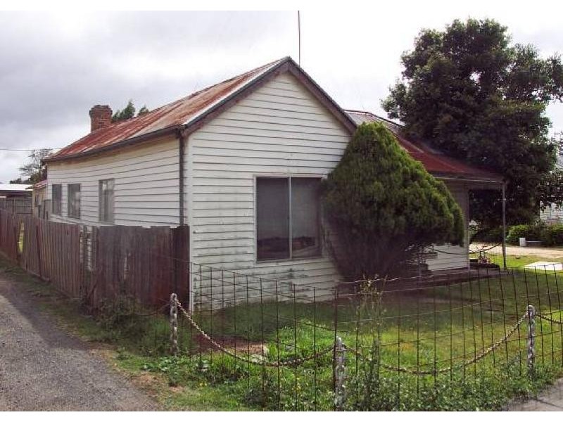 48 COMMERCIAL ROAD, Yarram VIC 3971