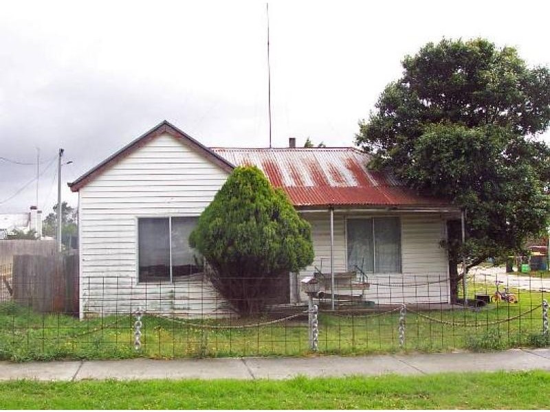48 COMMERCIAL ROAD, Yarram VIC 3971