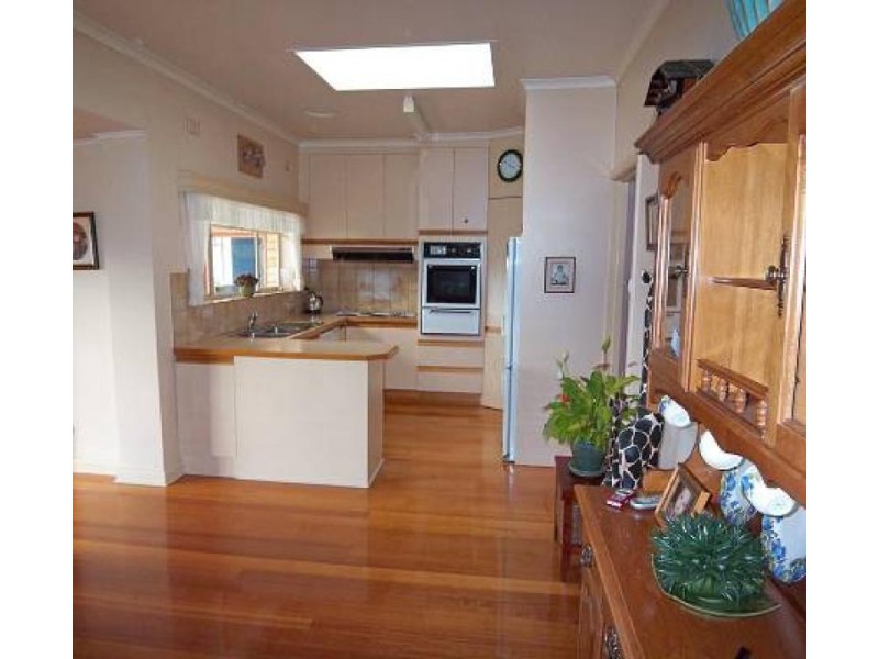 11 QUEEN STREET, Yarram VIC 3971