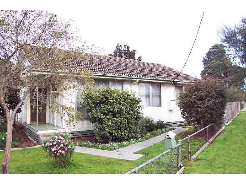 42 GROWSE STREET, Yarram VIC 3971