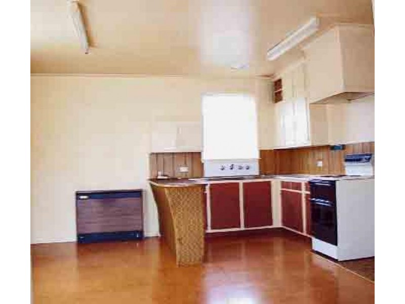 42 GROWSE STREET, Yarram VIC 3971