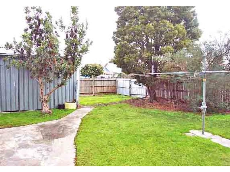 42 GROWSE STREET, Yarram VIC 3971