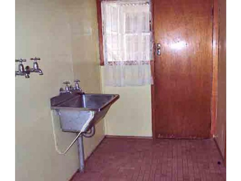 42 GROWSE STREET, Yarram VIC 3971