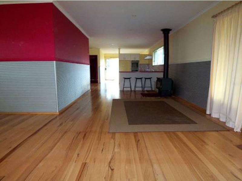10 Lawrence Street, Port Albert VIC 3971