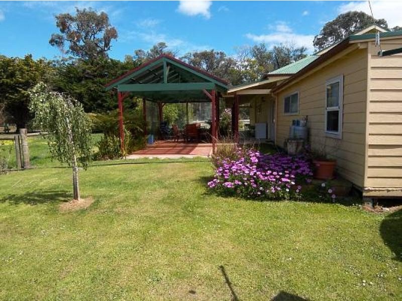 704 Tarra Valley Road, Devon North VIC 3971