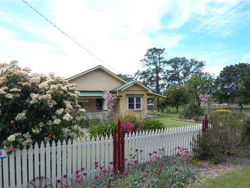 704 Tarra Valley Road, Devon North VIC 3971