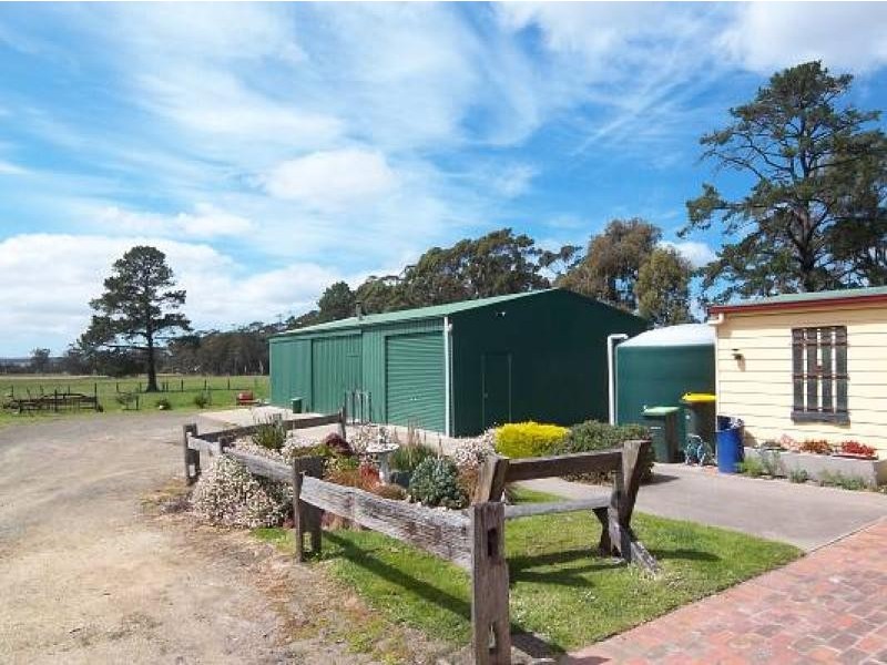 704 Tarra Valley Road, Devon North VIC 3971