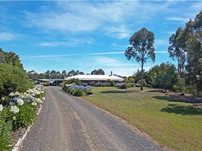 13 Hobson Court, Devon North VIC 3971