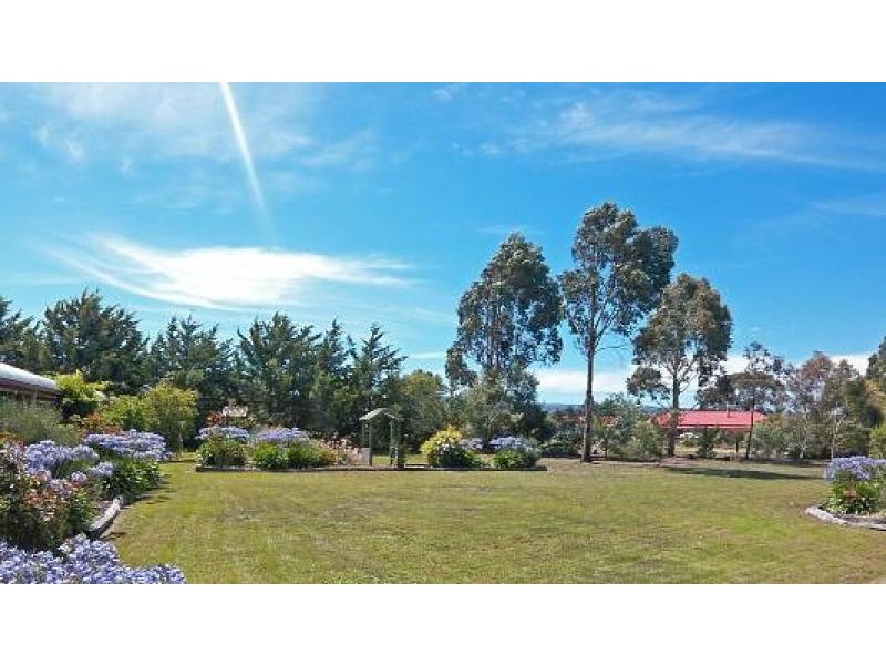 13 Hobson Court, Devon North VIC 3971