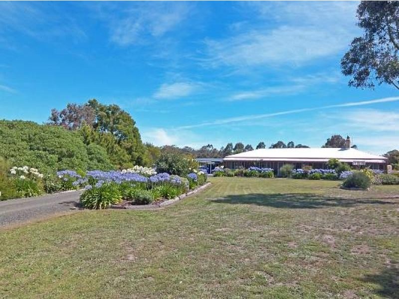 13 Hobson Court, Devon North VIC 3971