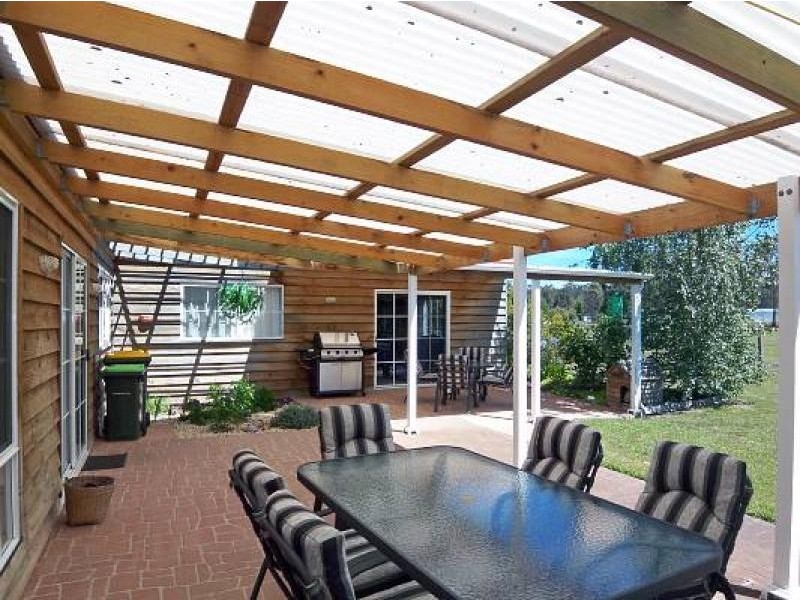 13 Hobson Court, Devon North VIC 3971